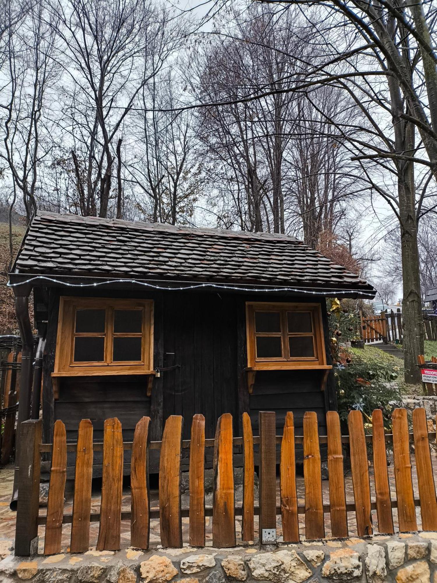 Konak Lecic Trsic Exterior photo