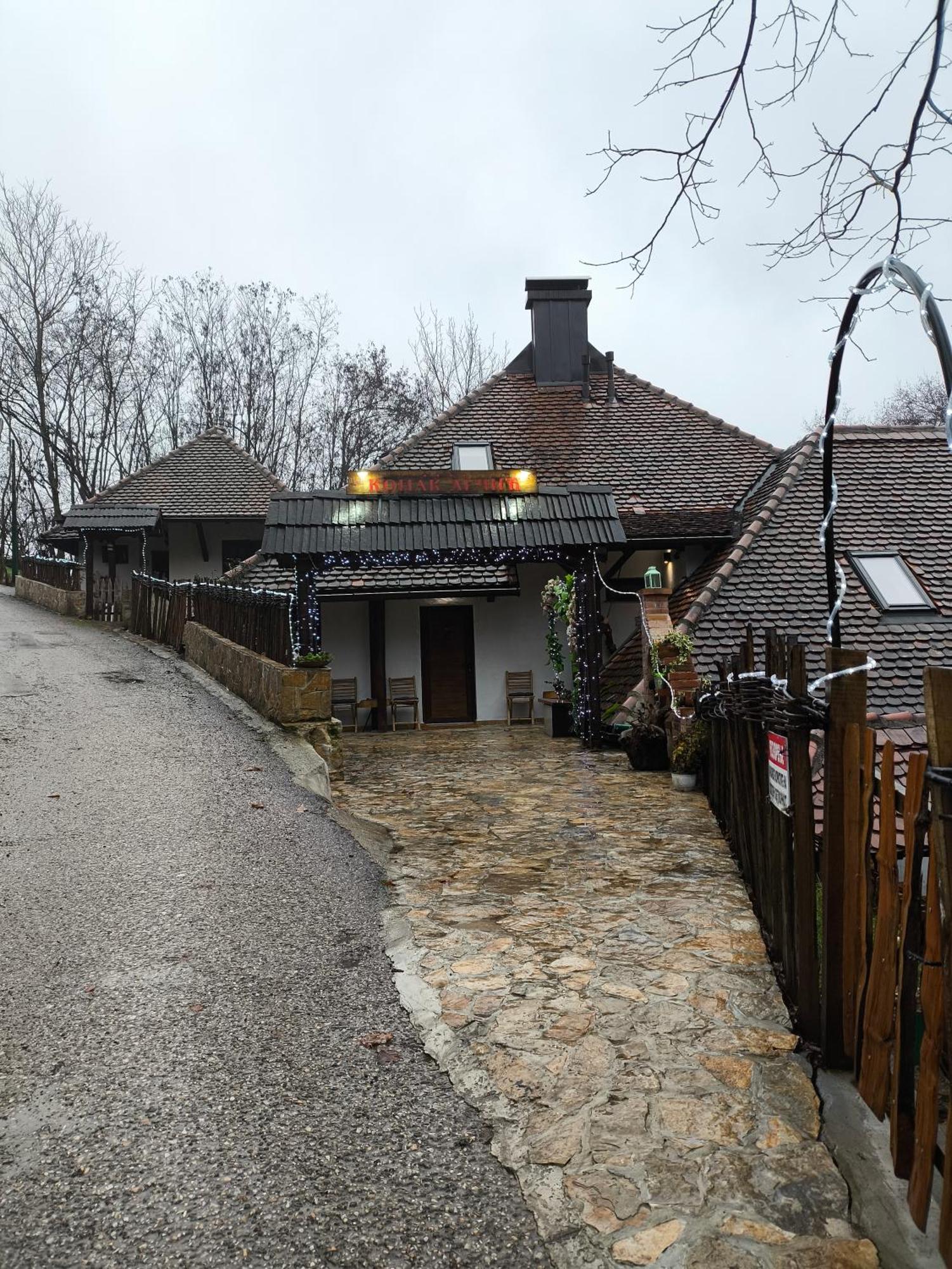 Konak Lecic Trsic Exterior photo